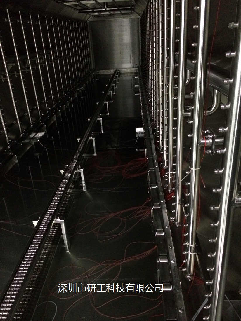 水浴滅菌柜驗(yàn)證現(xiàn)場(chǎng)圖4 水浴滅菌柜驗(yàn)證現(xiàn)場(chǎng)圖4